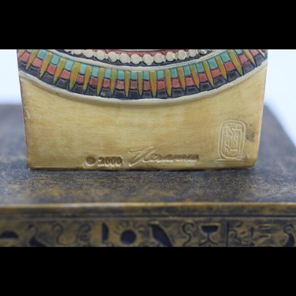 Myths & Legends The Egyptian Collection Queen Nefertiti Bust Hand Painted by W.U - Picture 6 of 7